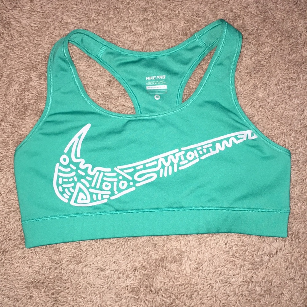 Nike pro sports bra like new